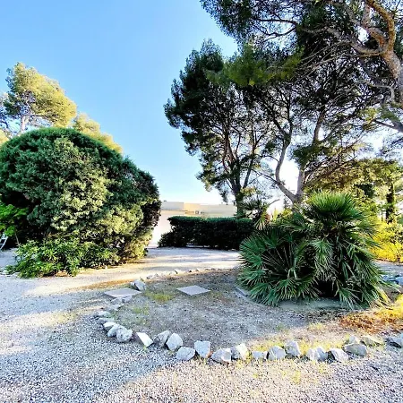 Pinede, Calanques & Jeux En Famille Pour 1 A 5 Personnes *